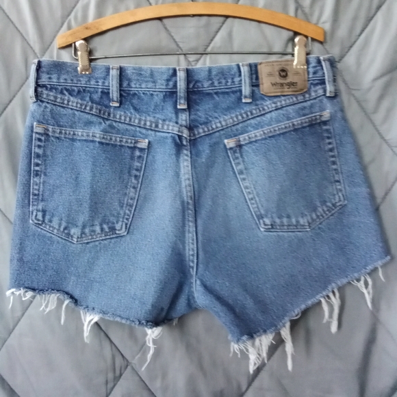 Women's Wrangler Denim Jean Shorts Distressed Style Raw Hem Premium Quality - Picture 7 of 12